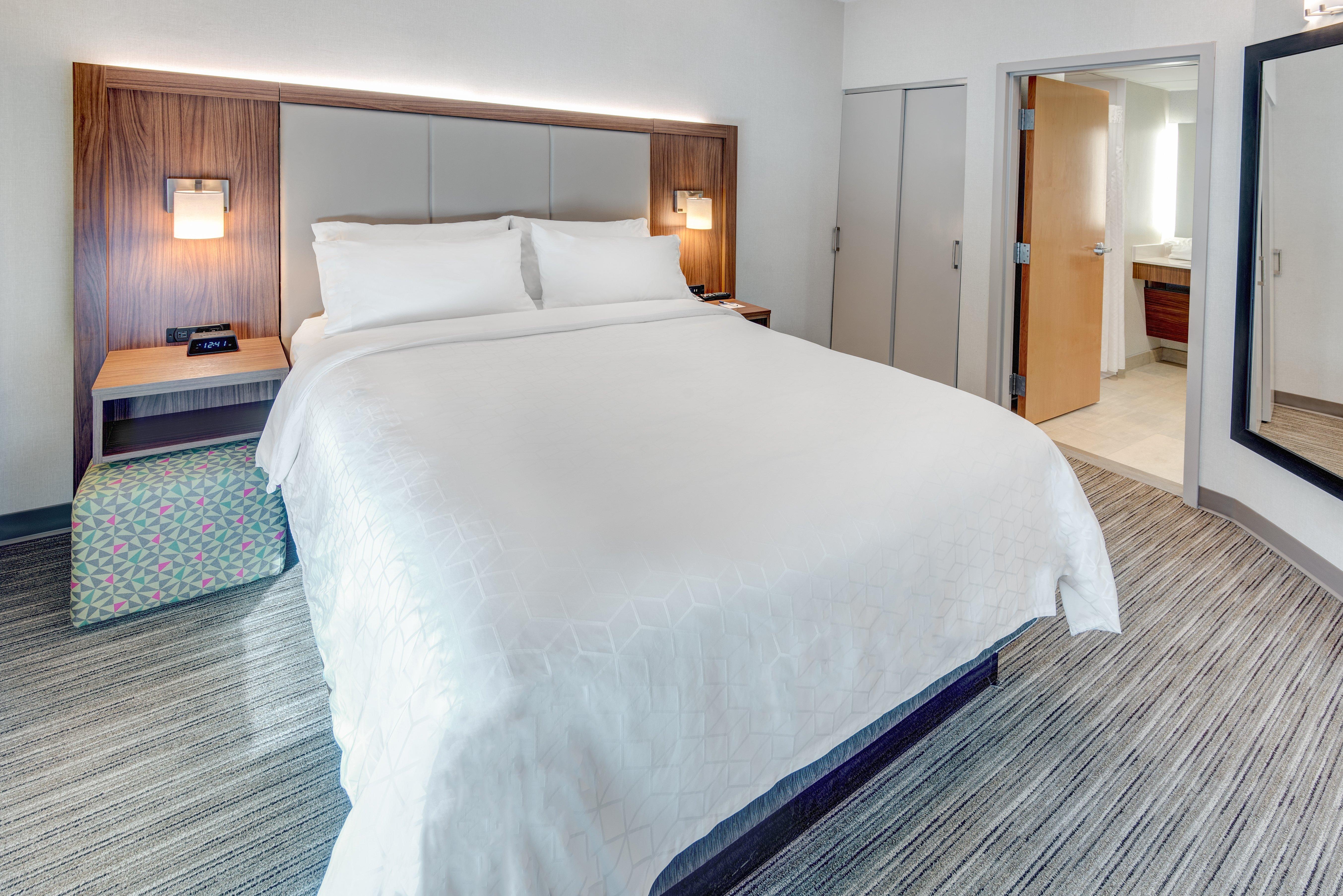 Holiday Inn Express & Suites West Long Branch - Eatontown By Ihg Eksteriør billede