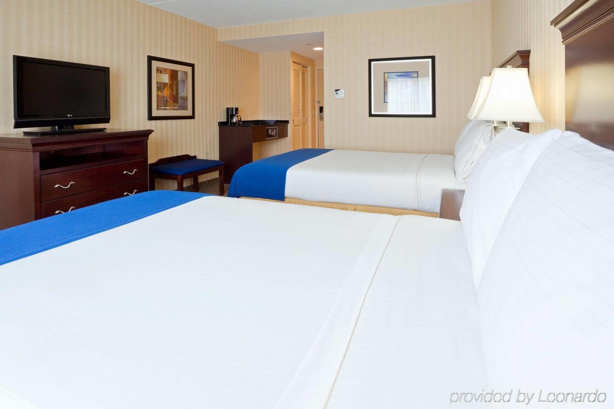 Holiday Inn Express & Suites West Long Branch - Eatontown, An Ihg Hotel Værelse billede