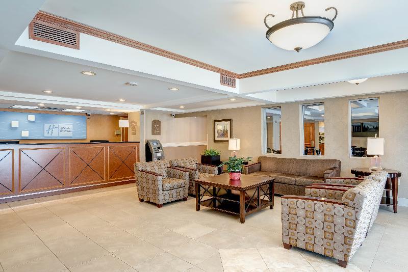 Holiday Inn Express & Suites West Long Branch - Eatontown By Ihg Eksteriør billede