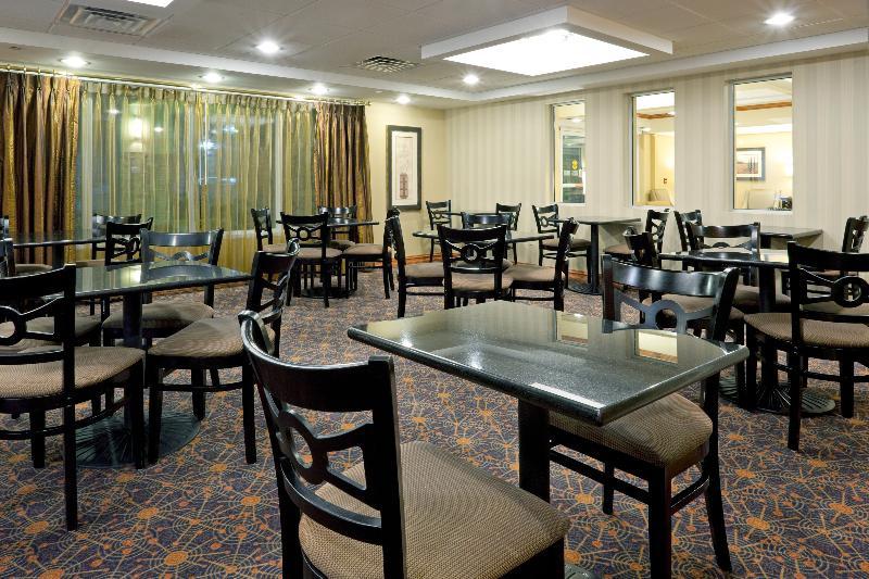 Holiday Inn Express & Suites West Long Branch - Eatontown By Ihg Eksteriør billede